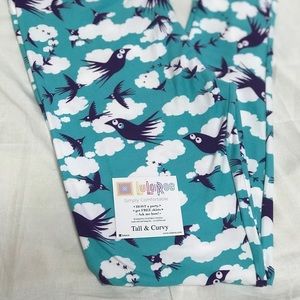 NWT LulaRoe Ravens Leggings TC